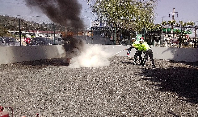 Büyükşehir İtfaiyesi’nden polislere yangın eğitimi