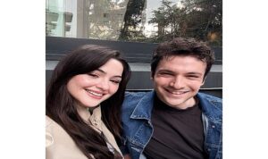 Prime Video, Ahmet Haktan Zavlak ve Derya Pınar Ak’ın başrollerini paylaştığı 0000 Kilometre filminin kamera arkası görüntülerini paylaştı