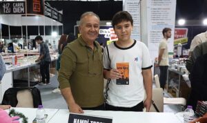 Antalya Kitap Fuarı’na öğrencilerden yoğun ilgi