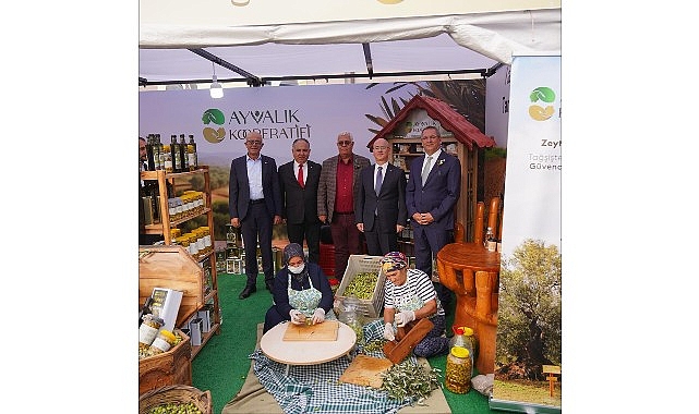 Ayvalık’ta Zeytin ve Zeytinyağı Büyük Festival Pazarı Açıldı.