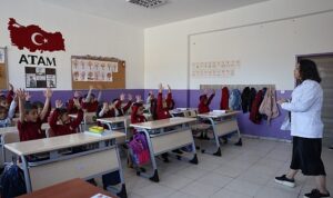 Bayraklı Belediyesinden miniklere hijyen eğitimi – Dünya El yıkama günü’nde öğrencilere sağlık dersi