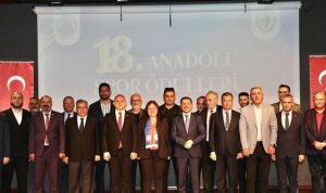 Belediye Başkanımız Rasim Arı, YILIN BELEDİYE BAŞKANI Seçildi