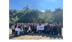 Çiğli Belediyesi’nden kadınlara kültürel gezi: Nazarköy’ün büyülü atmosferine yolculuk