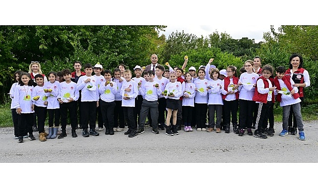 Çocuklar tarımı Lider Çocuk Tarım Kampı’nda öğreniyor