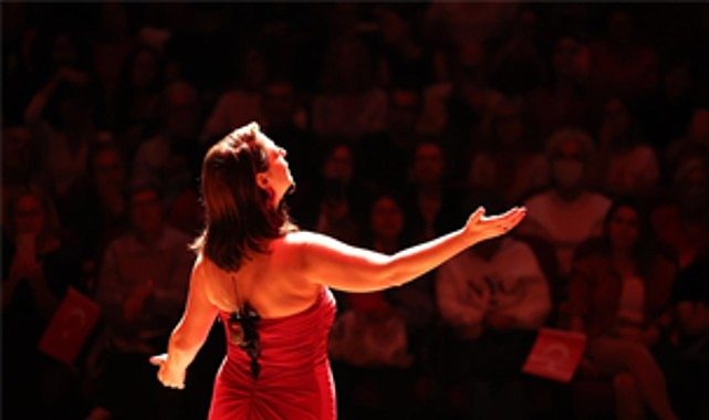 Dilek Türkan ile Cumhuriyet’e Şarkılar