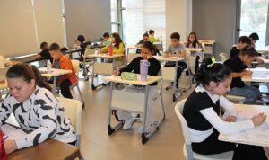 Efes Selçuk Belediyesi’nden öğrencilere anlamlı destek