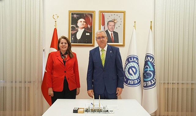 Egeli araştırmacıların ürettiği ‘Sağlıkta Güvenli İlaç Hazırlama Önlüğü’ faydalı model belgesi aldı