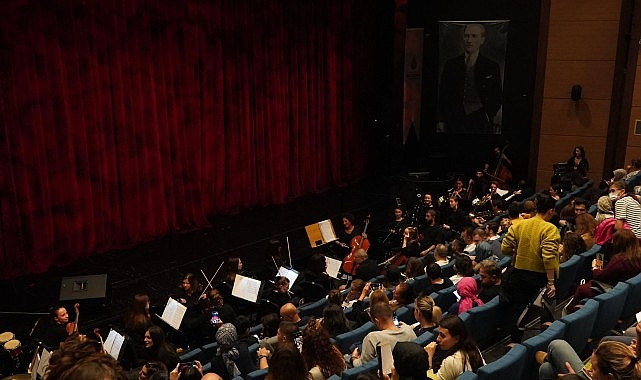 “Fosforlu Cevriye” Bahçelievler’de Göz Kamaştırdı