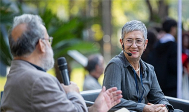 İzmir Uluslararası Edebiyat Festivali başladı
