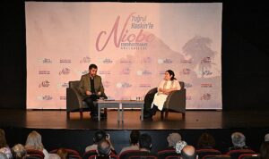 Latife Tekin Manisalı Sanatseverlerle Buluştu