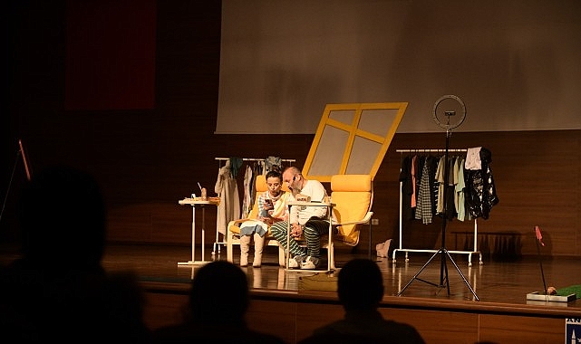 “Parça Tesirli Pazarlar” Tiyatroseverlerle Buluştu