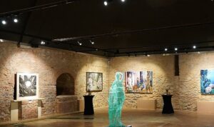 Sanat ve Zarafetin Buluşması: “Birbirine Karşılık Gelen İşaretler” Sergisi Lale Müzesi’nde Açıldı