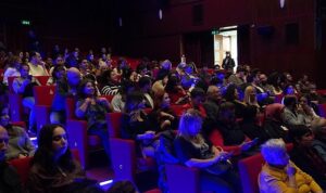 Sırların Ortaya Çıktığı, Gerilim Dolu Bir Gecenin Hikayesi “Öksüzler” Seyirciyle Buluştu