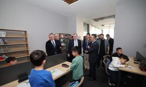 Bakan Bak, Hasan Doğan Bilgievi ve Sporcu Eğitim Merkezi’ni gezdi