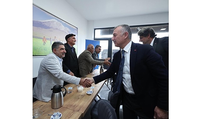 Başkan Büyükakın, Ağrılılarla bir araya geldi