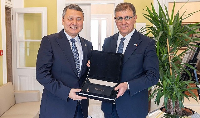 Başkan Tugay Kazakistan heyetini ağırladı