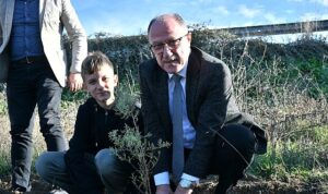 Belediye Başkanı Nergiz Karaağaçlı Öztürk’ten Fidan Dikimine Destek