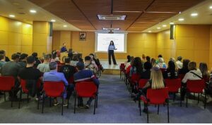 Büyükşehir’de personele “Aile İçi İletişim” eğitimi