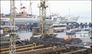 Çalışmalarında insan hikâyelerine odaklanan fotoğrafçı ve foto muhabiri Yıldız Çelik’in arşivi Salt Araştırma’da çevrimiçi erişime açıldı