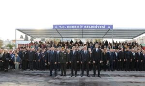 Edremit’te 10 Kasım’da Hayat Durdu