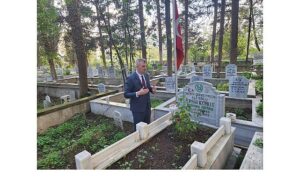 Gölcük’te Öğretmenler Günü Törenle Kutlandı