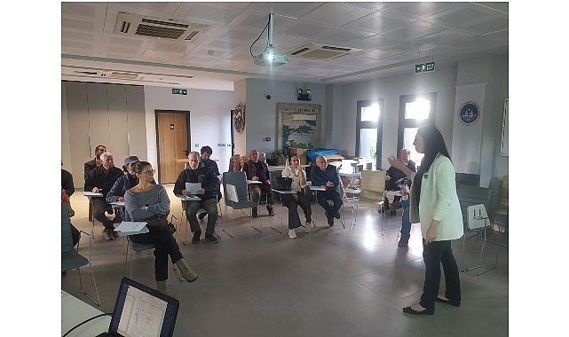 İzmir Büyükşehir Belediyesi’nden Efes Selçuklu Üreticilere Toprak Analizi Desteği