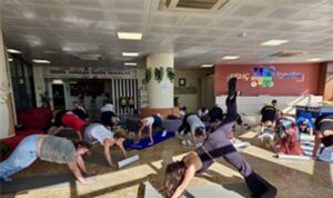 İzmirli gençler için yoga saati