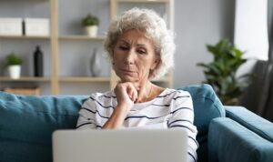 Yaşlılara yönelik dolandırıcılık vakaları   alarm veriyor