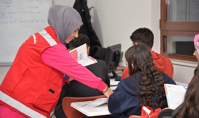 YKS öğrencilerine kitap desteği