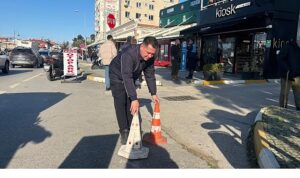 Ayvalık Belediyesi kaldırım işgallerine karşı denetimlerini sürdürüyor