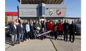 Başkan Tugay’dan iki efsaneye ziyaret