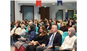 Büyükakın geleceğin lider adayları ile bir araya geldi