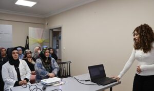 Maltepeli kadınlara “Ailede Psikolojik Dayanıklılık” eğitimleri verildi